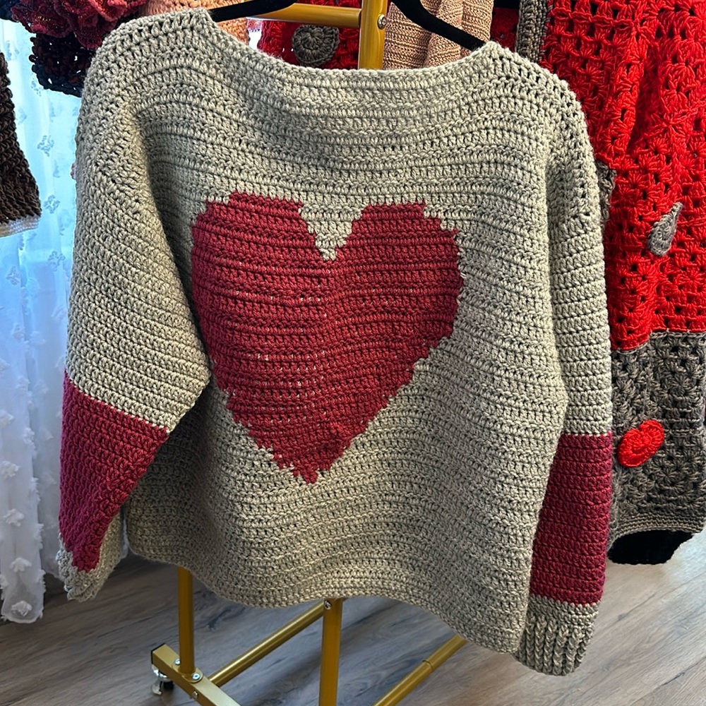 Sweater Crochet Heart